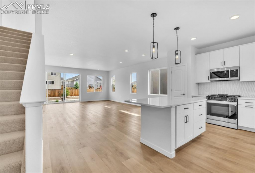 8164 Manor House Way, Colorado Springs, Colorado 80908, 3 Bedrooms Bedrooms, ,3 BathroomsBathrooms,Residential,For Sale,Manor House,8792723