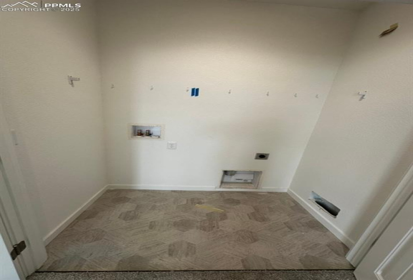 8055 School House Drive, Colorado Springs, Colorado 80908, 3 Bedrooms Bedrooms, ,3 BathroomsBathrooms,Residential,For Sale,School House,2399011