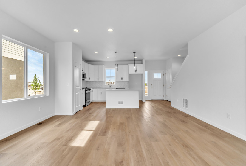 8164 Manor House Way, Colorado Springs, Colorado 80908, 3 Bedrooms Bedrooms, ,3 BathroomsBathrooms,Residential,For Sale,Manor House Way,9776840