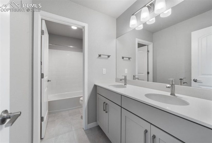Full Hall Bath