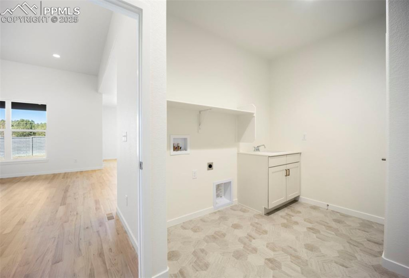 9652 Texas Jack Drive, Colorado Springs, Colorado 80908, 4 Bedrooms Bedrooms, ,3 BathroomsBathrooms,Residential,For Sale,Texas Jack,3735719