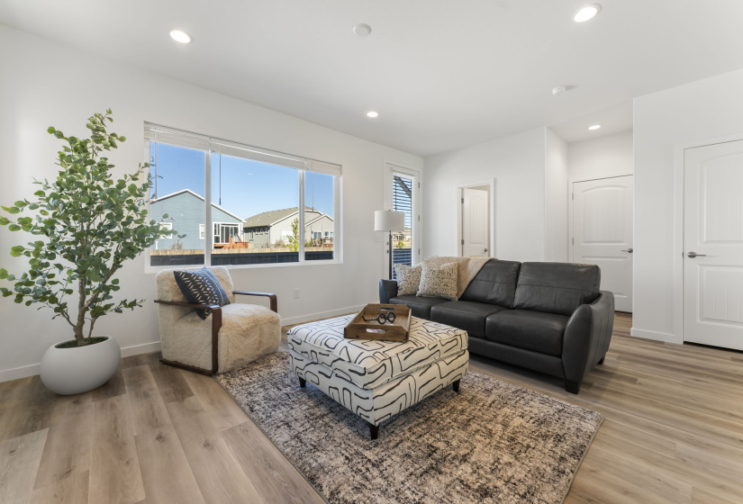 8172 Manor House Way, Colorado Springs, Colorado 80908, 3 Bedrooms Bedrooms, ,3 BathroomsBathrooms,Residential,For Sale,Manor House Way,9932792