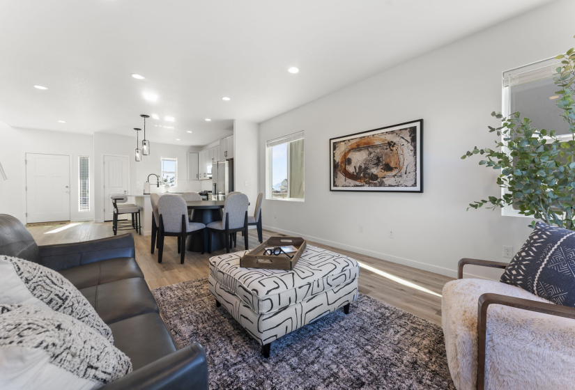 8172 Manor House Way, Colorado Springs, Colorado 80908, 3 Bedrooms Bedrooms, ,3 BathroomsBathrooms,Residential,For Sale,Manor House Way,9932792