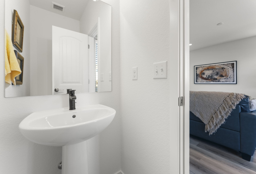 8172 Manor House Way, Colorado Springs, Colorado 80908, 3 Bedrooms Bedrooms, ,3 BathroomsBathrooms,Residential,For Sale,Manor House Way,9932792