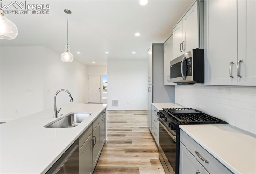 7968 School House Drive, Colorado Springs, Colorado 80908, 3 Bedrooms Bedrooms, ,2 BathroomsBathrooms,Residential,For Sale,School House,8411066