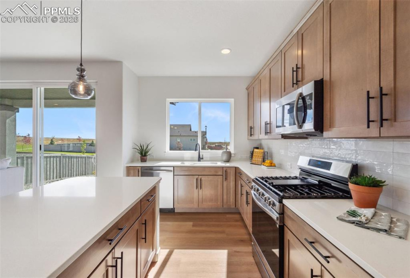 9283 Old Divide Drive, Colorado Springs, Colorado 80908, 4 Bedrooms Bedrooms, ,4 BathroomsBathrooms,Residential,For Sale,Old Divide,5397144