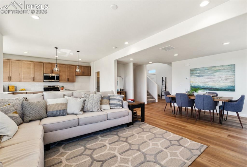 9283 Old Divide Drive, Colorado Springs, Colorado 80908, 4 Bedrooms Bedrooms, ,4 BathroomsBathrooms,Residential,For Sale,Old Divide,5397144