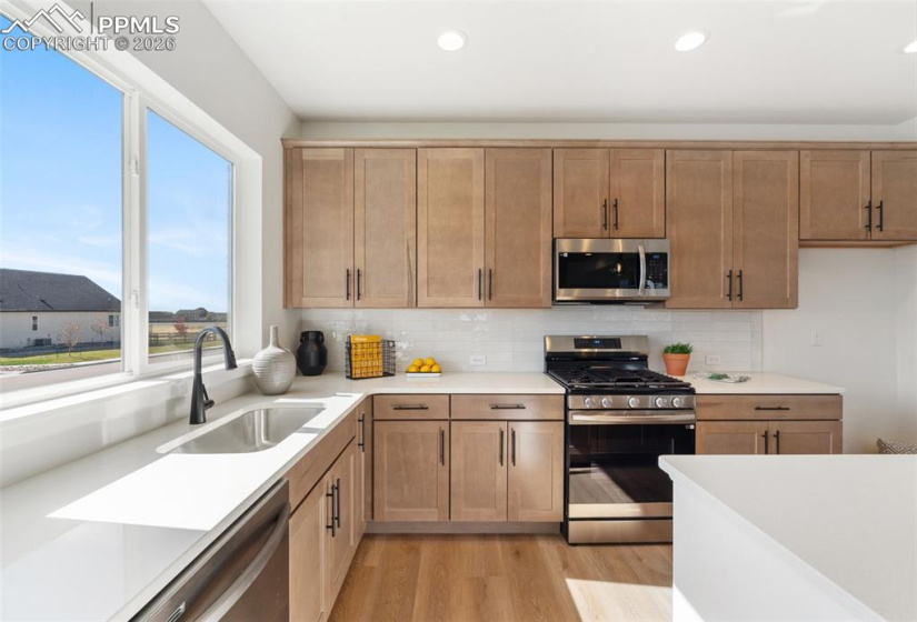 9283 Old Divide Drive, Colorado Springs, Colorado 80908, 4 Bedrooms Bedrooms, ,4 BathroomsBathrooms,Residential,For Sale,Old Divide,5397144